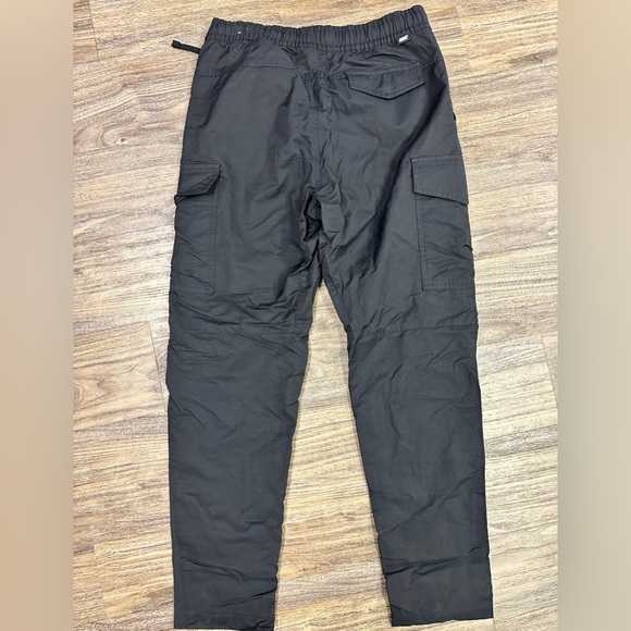 SOLD Nike Men's NSW Woven Utility Pant - Picture 3 of 3